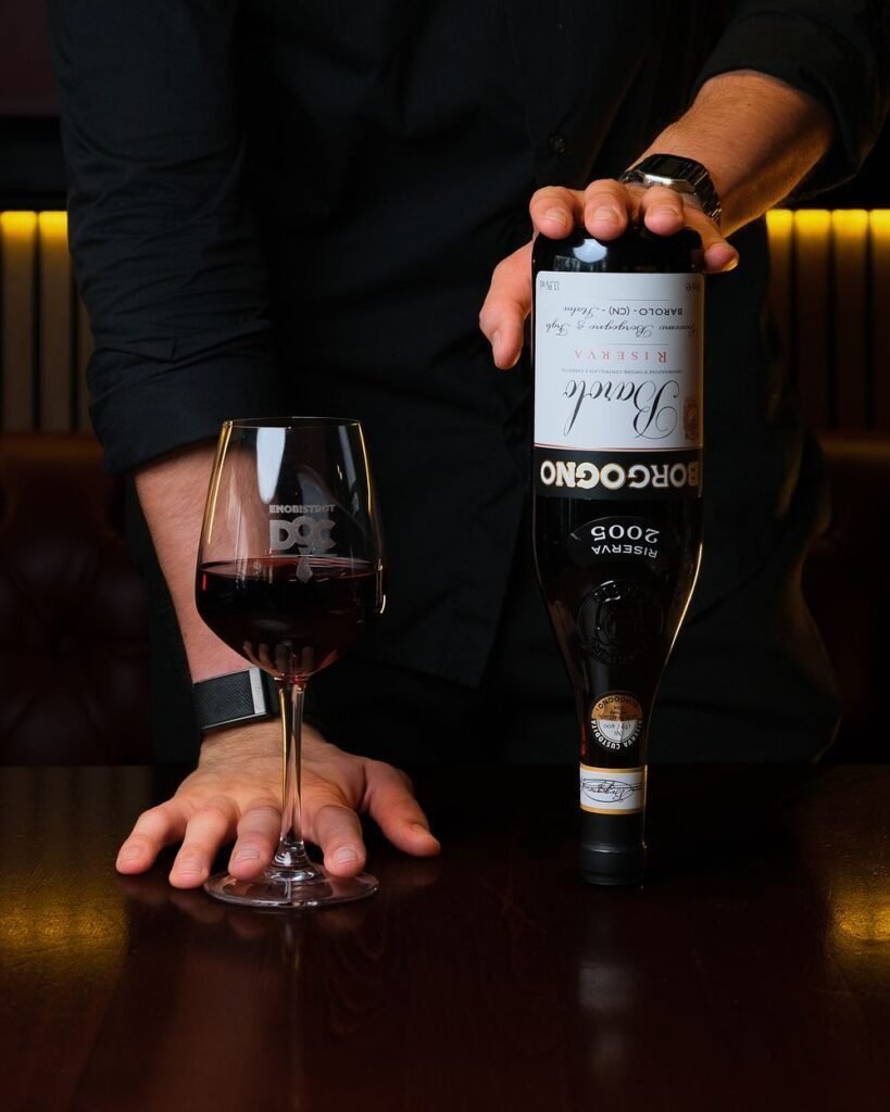 Barolo Riserva Borgogno servido por copas en DOC Enobistrot